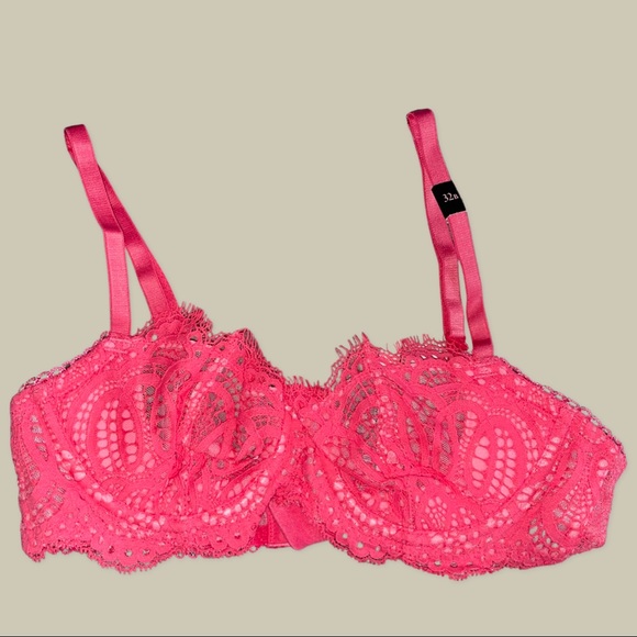 Victorias Secret lace bralette set of three Unpadded bras - Picture 2 of 7